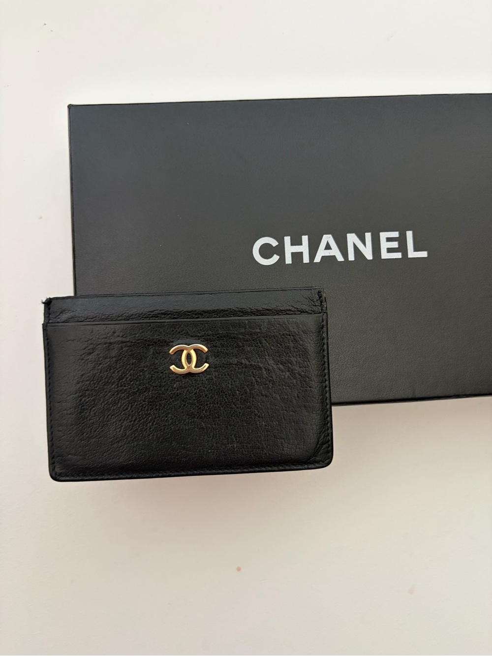CHANEL Black Leather Card Holder with Gold CC logo - Authentic - Picture 11 of 11